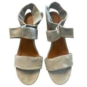 COCLICO Greyed Sage Suede Ankle Wrap Block Heel Sandals 38.5 / Made in Spain